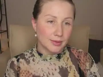 Chaturbate Live Sex Cam of helens_lov