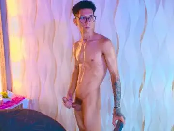 Chaturbate Adult Webcams of merlin_2026