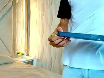 Chaturbate Watch Live Sex Cams of merlin_2026