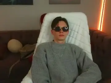 Chaturbate Best live sex cam show of meverik_oushen