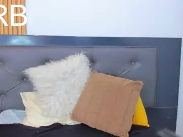 Chaturbate Free Porn Cam of sammybrunette1