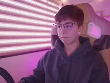 Chaturbate Live Porn of tommy_blue1