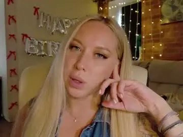 Chaturbate Live Sex Cam of _mari_