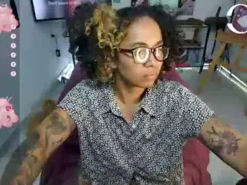 Chaturbate Free Porn Cam of alesyahampton