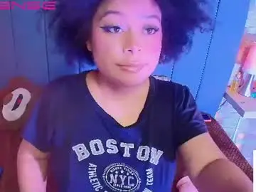 Chaturbate Live Sex Cam of camila_cuteee