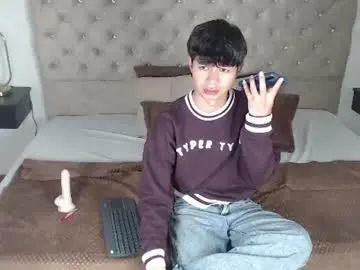 Chaturbate Live Sex Cam of spark_riverss