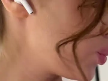Chaturbate Live Porn of cuteelsa_