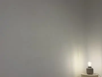 Chaturbate Live Sex Cam of cuteelsa_