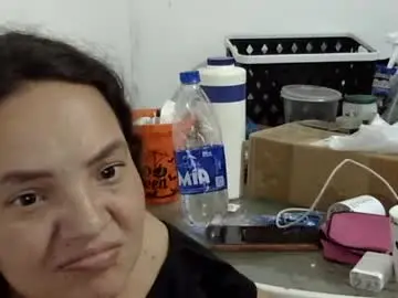 Chaturbate Free Porn Cam of elizabeth_martinez_