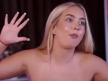 Chaturbate Live Sex Cam of elyssawetxx