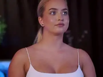 Chaturbate Live Sex of elyssawetxx