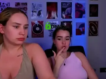 Chaturbate Live Sex of aria_glow