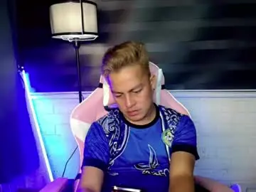 Chaturbate Sex Cam of hunk_danny