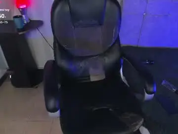 Chaturbate Live Sex Cam of luke_diaz7