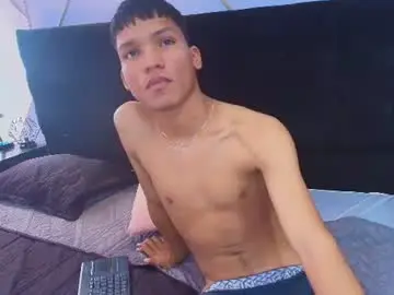 Chaturbate Sex Chat of kirossinclair