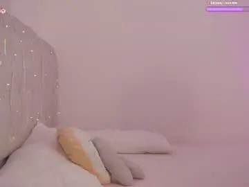 Chaturbate Live Sex of mila_1
