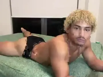 Chaturbate Watch Live Sex Cams of kingzosh