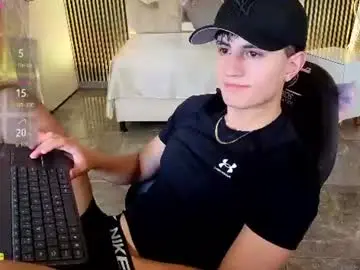 Chaturbate Adult Video Chat of kyler_tay