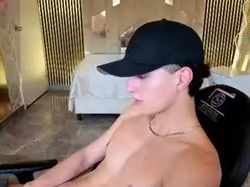 Chaturbate Adult Webcams of kyler_tay