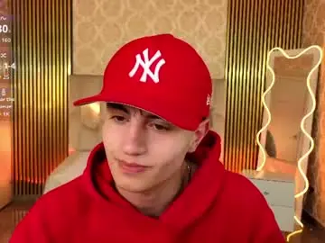 Chaturbate Watch Live Sex Cams of kyler_tay