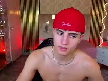 Chaturbate Best live sex cam show of kyler_tay
