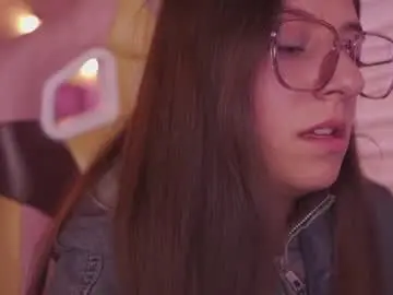 Chaturbate Live Porn of milly_kenner