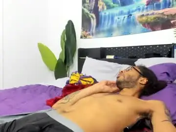 Chaturbate Nude Webcam of zack_piphermax