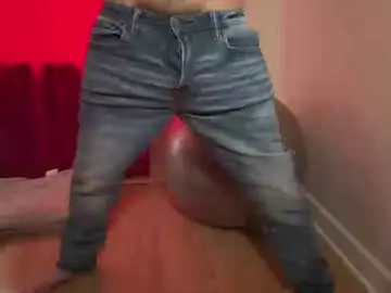 Chaturbate Live Porn of pantslesstraveler_plt