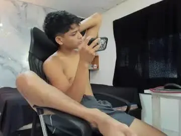 Chaturbate Private Sex Chat of slim_master12