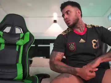 Chaturbate Free Porn Cam of tony_newmen