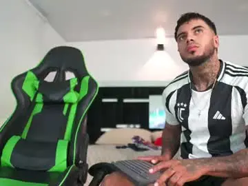 Chaturbate Sex Chat of tony_newmen