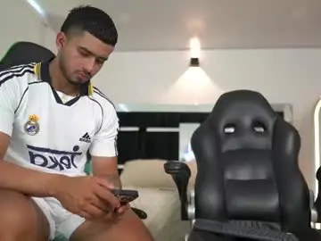 Chaturbate Nude Webcam of tony_newmen