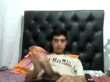 Chaturbate Live Sex Cam of danivoyeur21