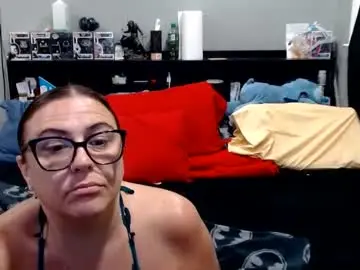 Chaturbate Adult Video Chat of juiceepawwg420