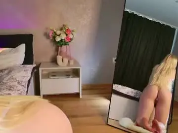 Chaturbate Live Sex Cam of lunelith