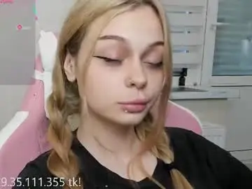 Chaturbate Nude Webcam of melonipinkbb