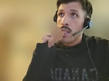 Chaturbate Live Sex of ezlajfer