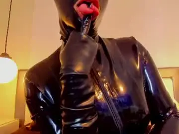 Chaturbate Watch Live Sex Cams of kristall_schwarz_