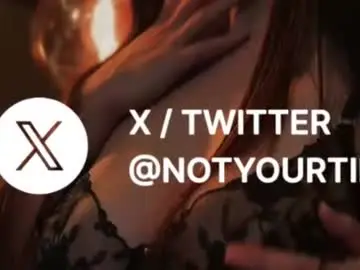 Chaturbate Live Sex Cam of notyourtina