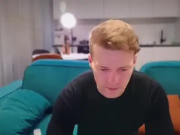 Chaturbate Live Sex Cam of pashka_x