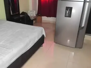 Chaturbate Live Sex Cam of shaddaysmith