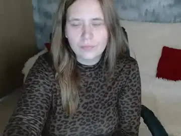 Chaturbate Live Sex Cam of adelinalawson