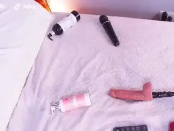 Chaturbate Sex Cam of i_am_lucy1