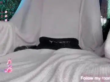 Chaturbate Adult Video Chat of leenylipss