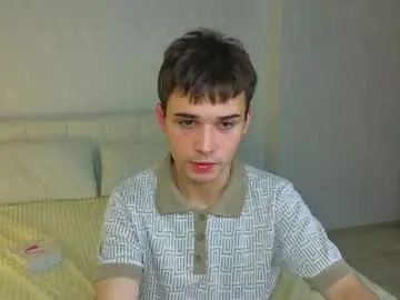 Chaturbate Sex Cam of simonboy592