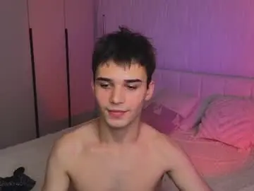 Chaturbate Nude Webcam of simonboy592