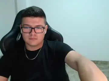 Chaturbate Live Sex Cam of david_smit_