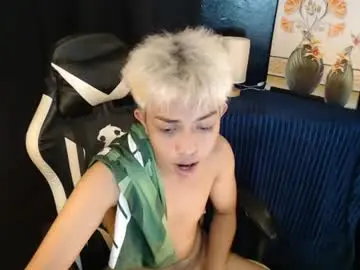 Chaturbate Live Sex Cam of itsyourcummerboy_xx