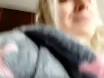 Chaturbate Live Sex of mila_420