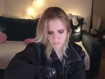 Chaturbate Best live sex cam show of viki_charm